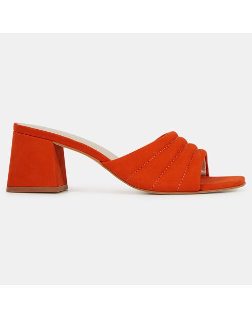 Mules con tacón de piel acolchada en color naranja - Tacón de 6 cm