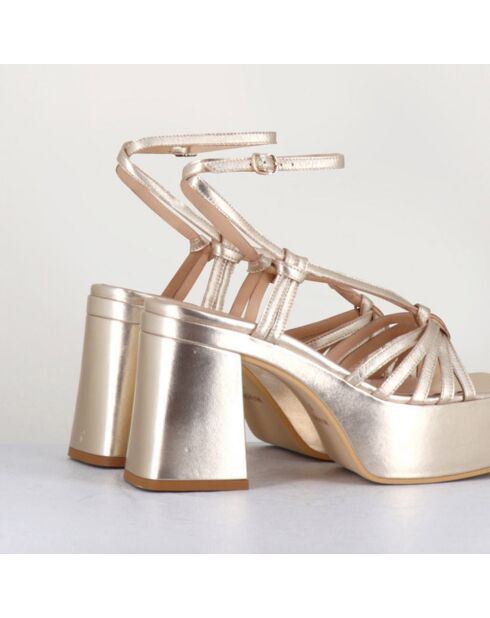 Goldfarbene Ledersandalen - 10,5 cm Absatz