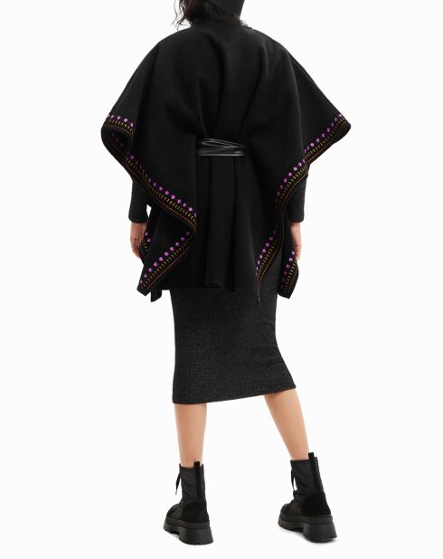 Schwarzer Xin-Poncho