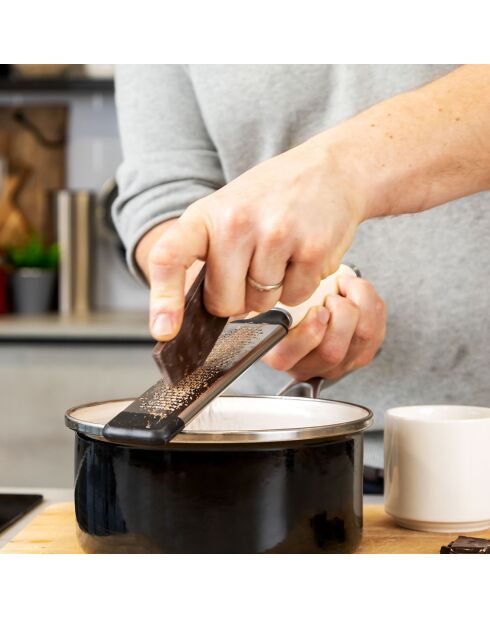 Râpe fine double sens Core Line crème