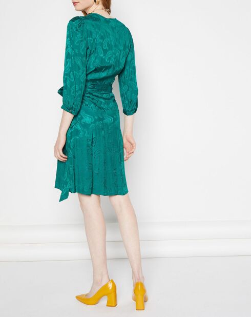 Shima-Kleid mit farblich abgestimmter grüner Stickerei