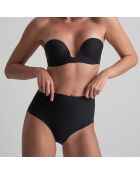 Schwarzer trägerloser BH mit tiefem Ausschnitt