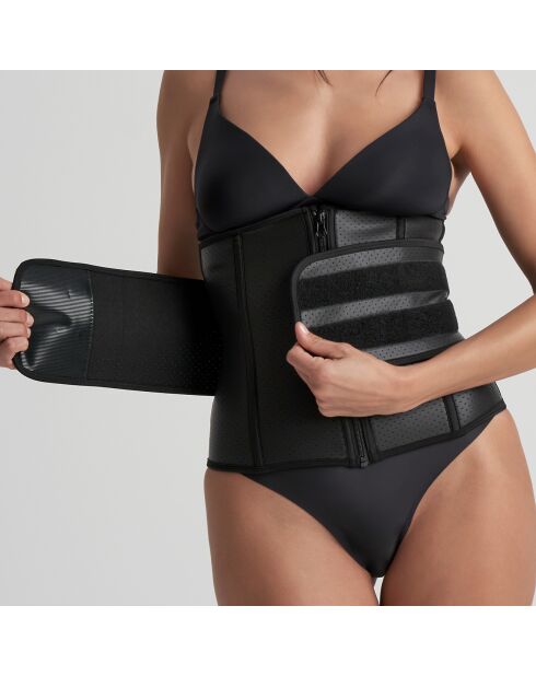 Zwarte tailleriem met hoge taille