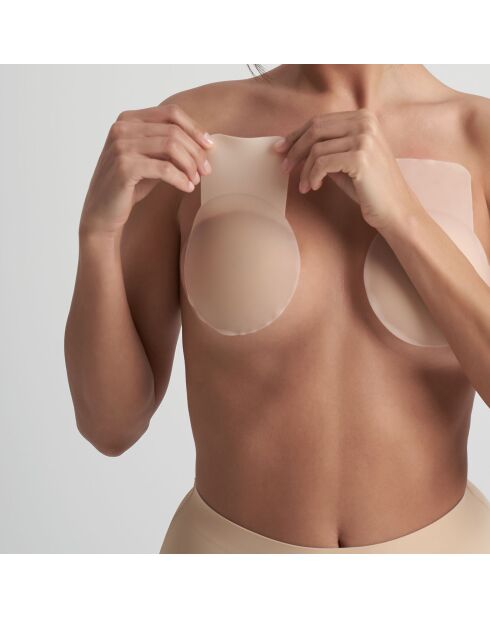 Beigefarbene Modellierschalen aus Silikon