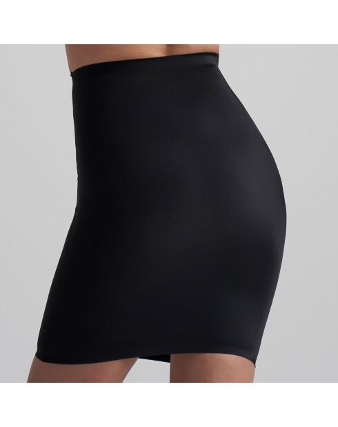 Gonna nera invisibile