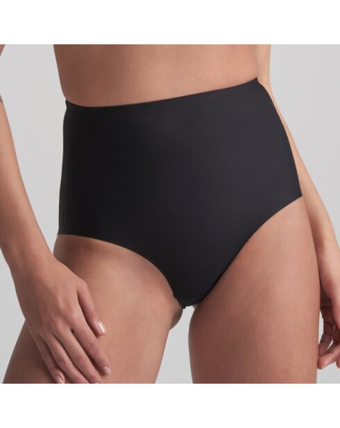 Schwarzer Schlankheitshöschen mit mittlerer Taille