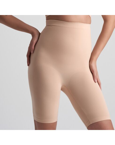 Weiche, beigefarbene Shorts mit hoher Taille