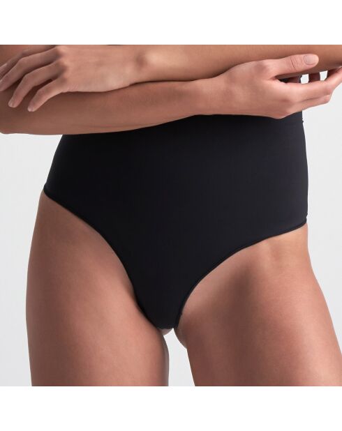 String taille haute Soft touch noir