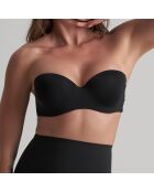 Schwarzer trägerloser BH mit tiefem Ausschnitt