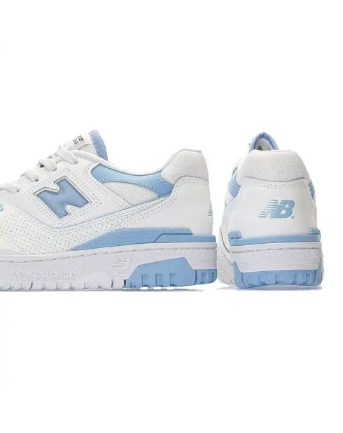 550 wit/lichtblauwe sneakers