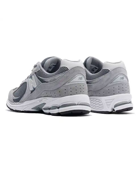Sneakers grigie 2002R