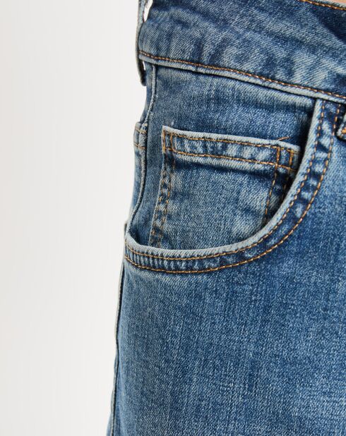 Hellblaue Tybalt Jeans mit ausgestelltem Ausschnitt