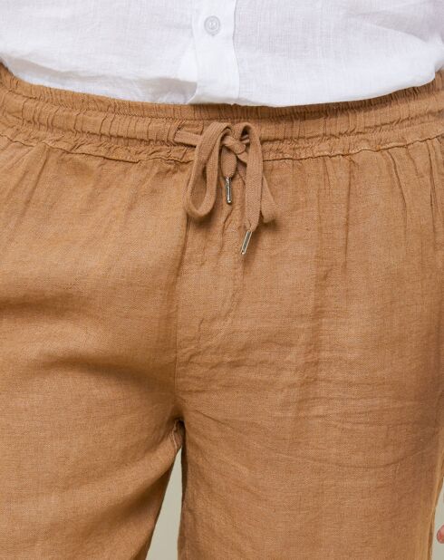 Short Victor camel