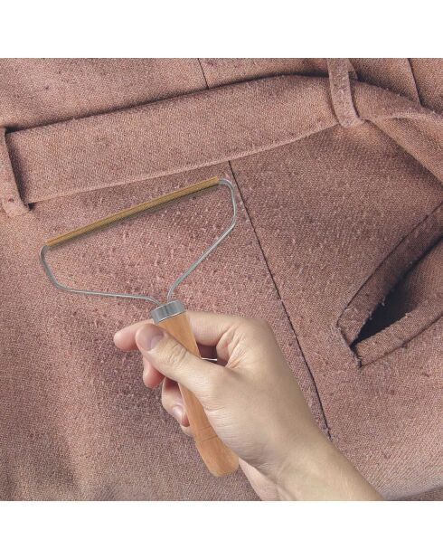 Rasoir anti bouloches marron