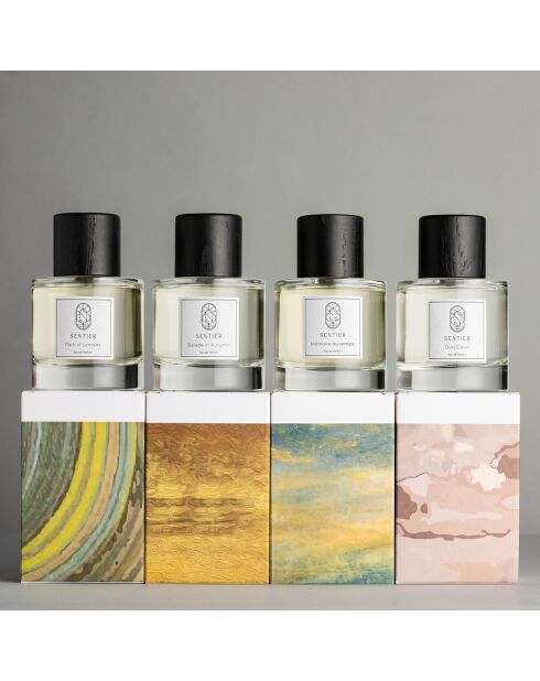 Eau de Parfum uit de 4 verfijnde collectie: herinnering aan de tijd + balade in de herfst + pad van citroenen + Oud Gaiac