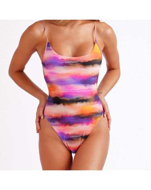 Lilafarbener einteiliger Badeanzug