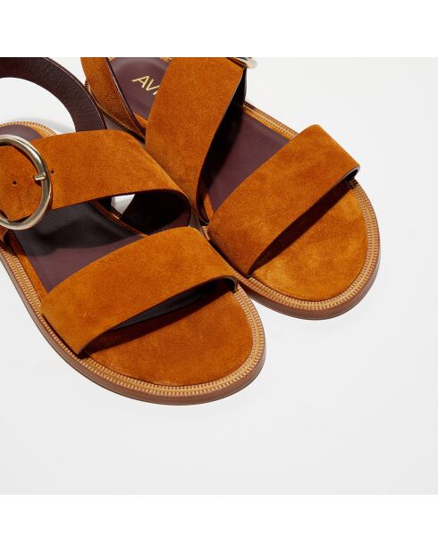 Travers Cognac-Ledersandalen aus Samt