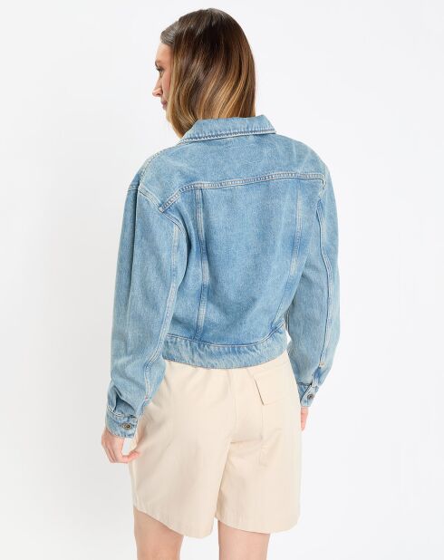 Veste en jean courte à boutons bleue