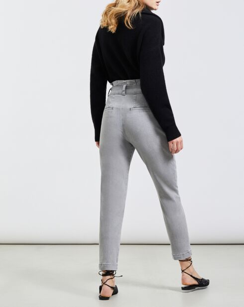 Jean Ava gris