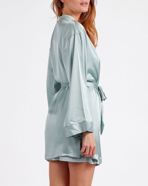 Wassergrüne Audrey unbekleidet