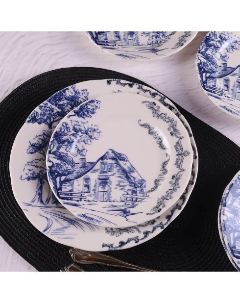 7 Assiettes plates en Porcelaine multicolores