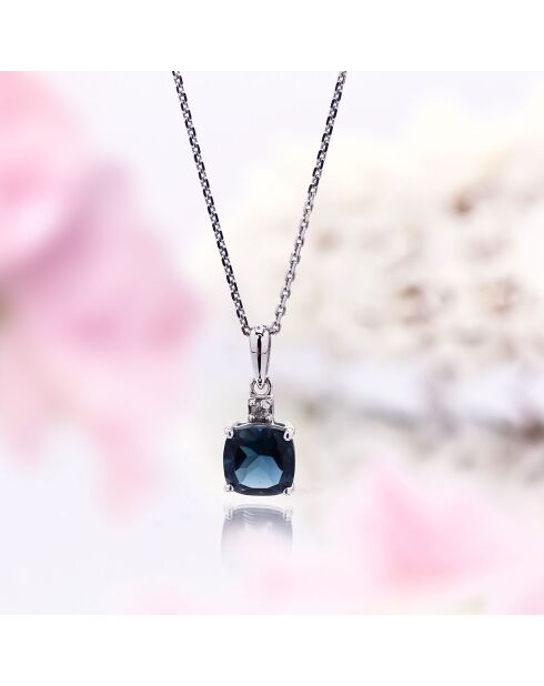 Anhänger aus 0,02 ct Tonga Diamant und 1,5 ct blauem Topas Weißgold