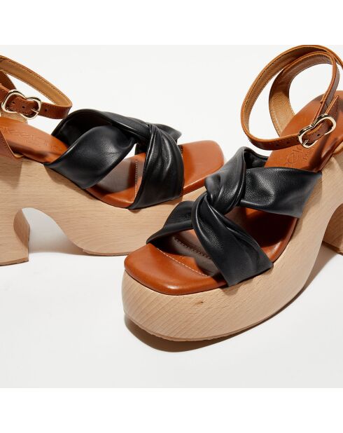 Sandalen van zwart leer met honingkleurige stevie, hak van 11,5 cm