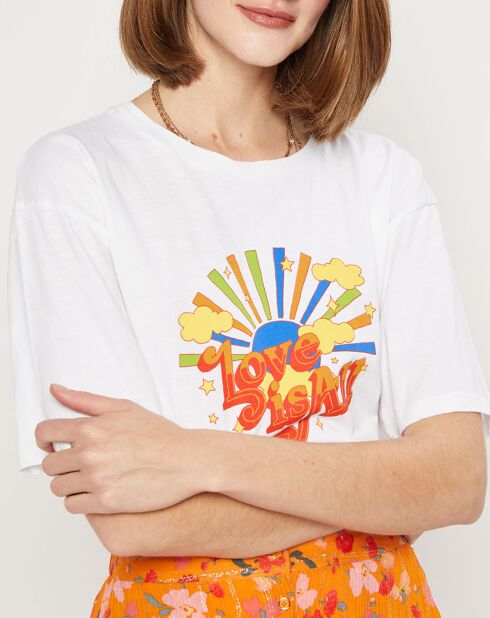 Love Is All wit T-shirt