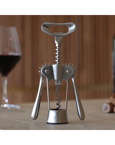 Kurkentrekker met grijze hendel