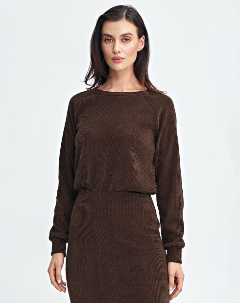 Vestido marrón rubí