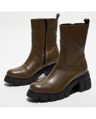 Boots en Cuir détails rempliés vert kaki - Talon 7 cm