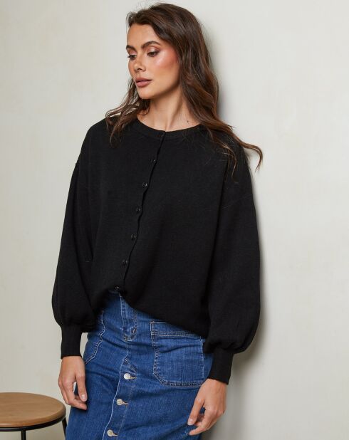 Hatvan schwarze Weste