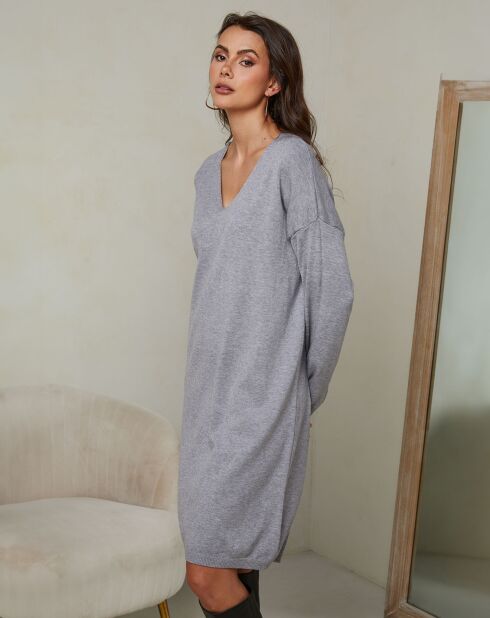 Hellgraues Kleid Ibrany