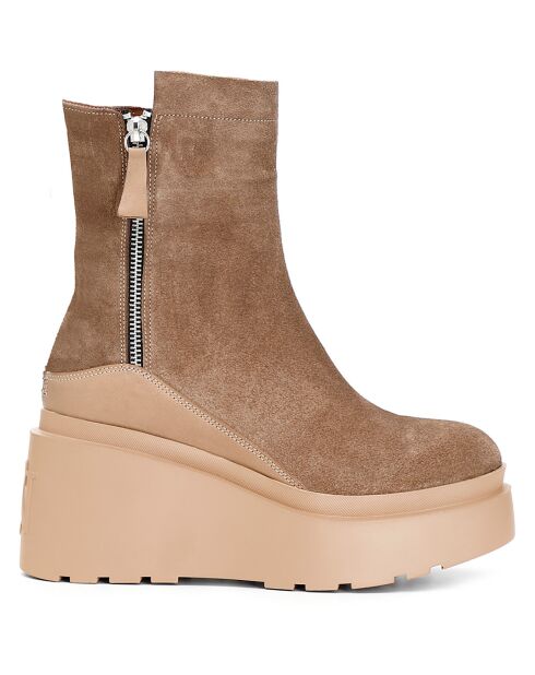 Kamelfarbene Samtlederstiefel Sofia
