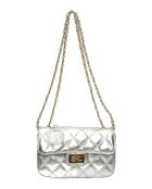 Sac bandoulière en Cuir Isabella Rhea argenté - 20x13x6.5 cm