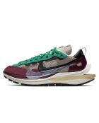 Sneakers en Cuir Sacai Vaporwaffle bordeaux/noir/vert