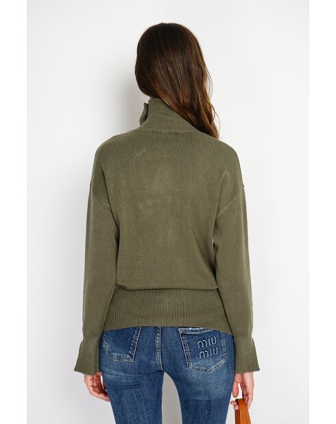 Pull en Cachemire mélangé col montant boutons dorés kaki