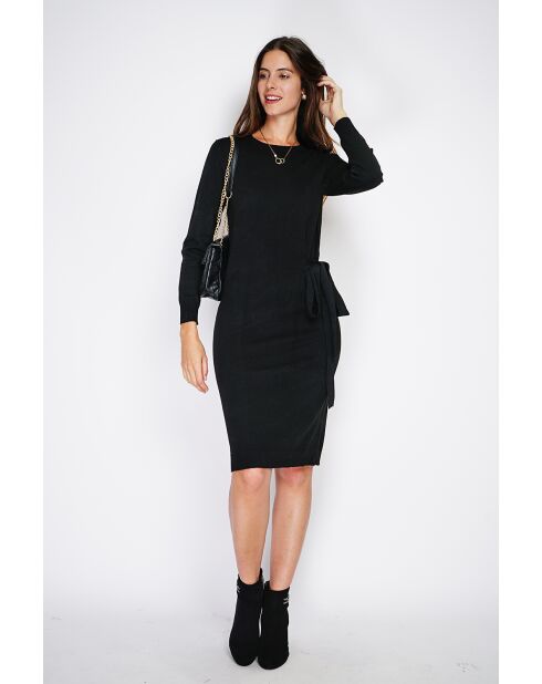 Robe en Cachemire & Soie col ras du cou avec ceinture noire