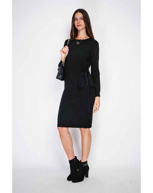 Robe en Cachemire & Soie col ras du cou avec ceinture noire