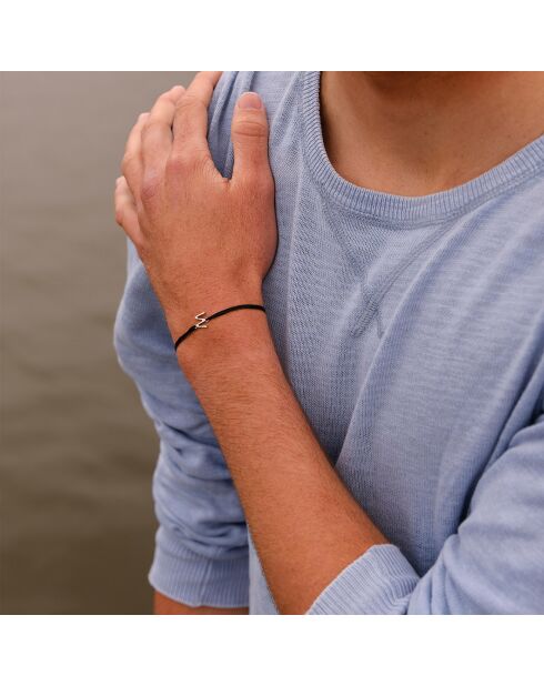 Schwarz versilbertes Armband mit Buchstabe W