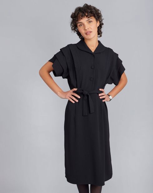 Robe kimono à ceinture noire