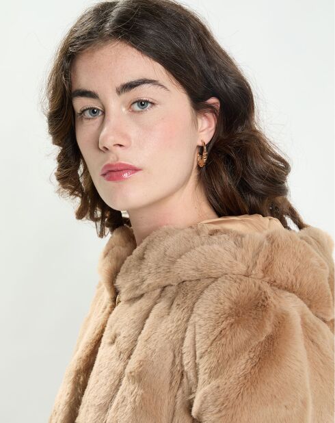 Camelkleurige jas van Carla