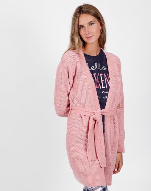 Klassischer rosafarbener Bademantel