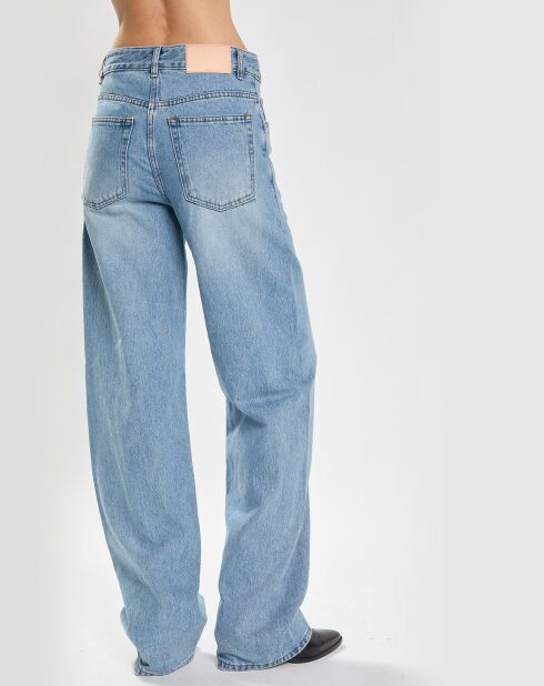 Weite blaue Jeansjeans