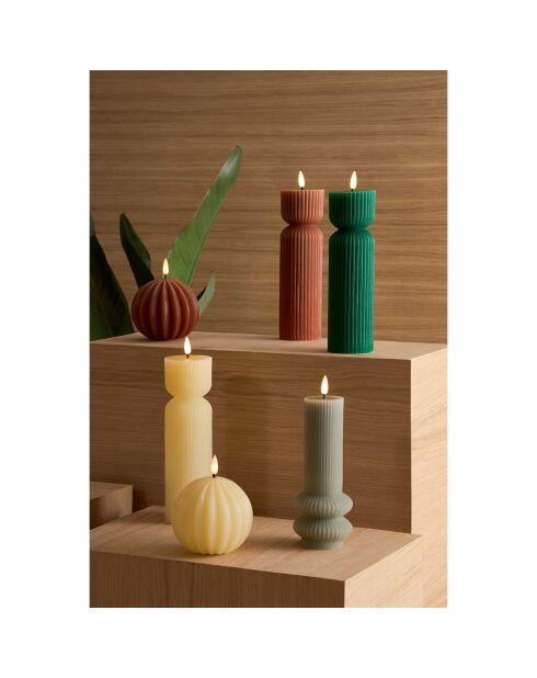 LED-Kerze mit natürlicher Kugel — D.10xH.12 cm