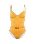 Traje de baño de una pieza con cinturón de concha amarillo