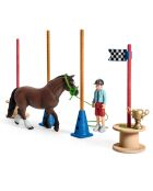 Course d'agility pour poney multicolore