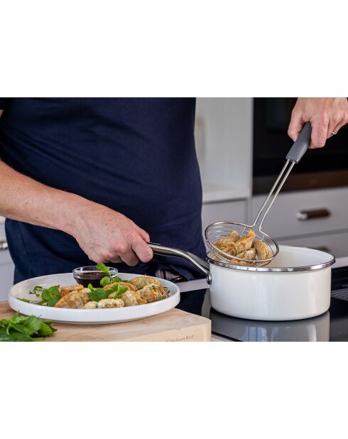 Ecumoire à poignée souple gris