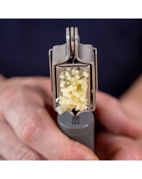 Presse-ail à poignée souple gris