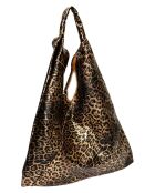 Sac hobo en Cuir Carla Ferreri léopard doré - 35.5x44 cm